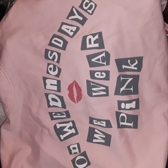 AE x Mean Girls Oversized Zip-Up Pink Hoodie sz M On Wednesdays We Wear Pink NWT - Picture 9 of 9